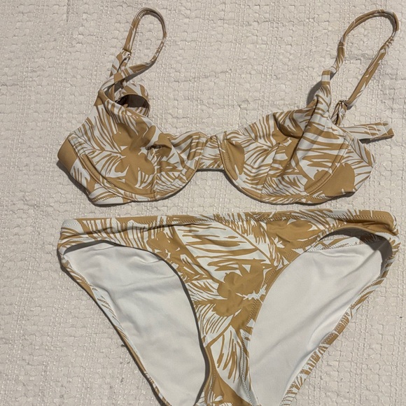 Madewell Other - Tropical Print Bikini Set